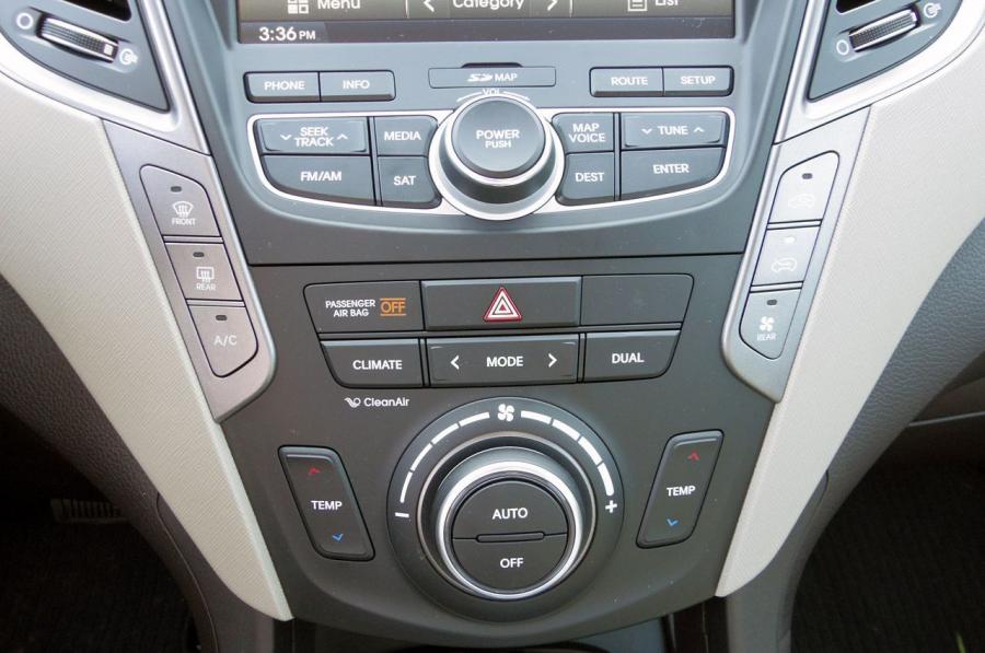  Hyundai Santa Fe 2013 года  (фото 54 из 108)